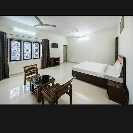 ויסאקפאטנם Zora Park Luxury Rooms מראה חיצוני תמונה