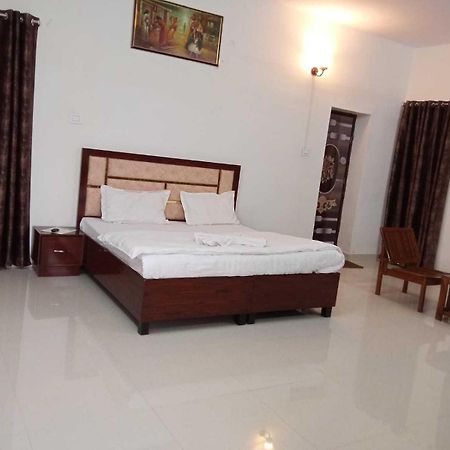 ויסאקפאטנם Zora Park Luxury Rooms מראה חיצוני תמונה