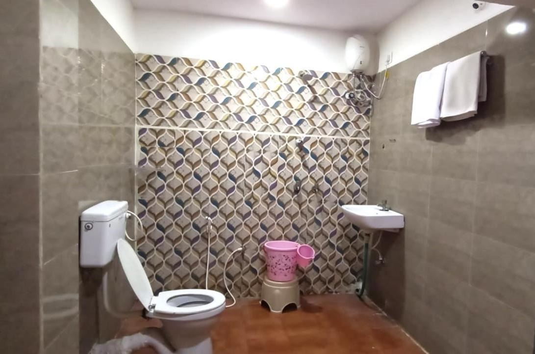 ויסאקפאטנם Zora Park Luxury Rooms מראה חיצוני תמונה