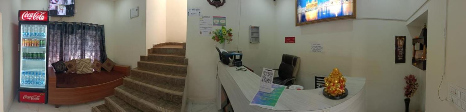 ויסאקפאטנם Zora Park Luxury Rooms מראה חיצוני תמונה