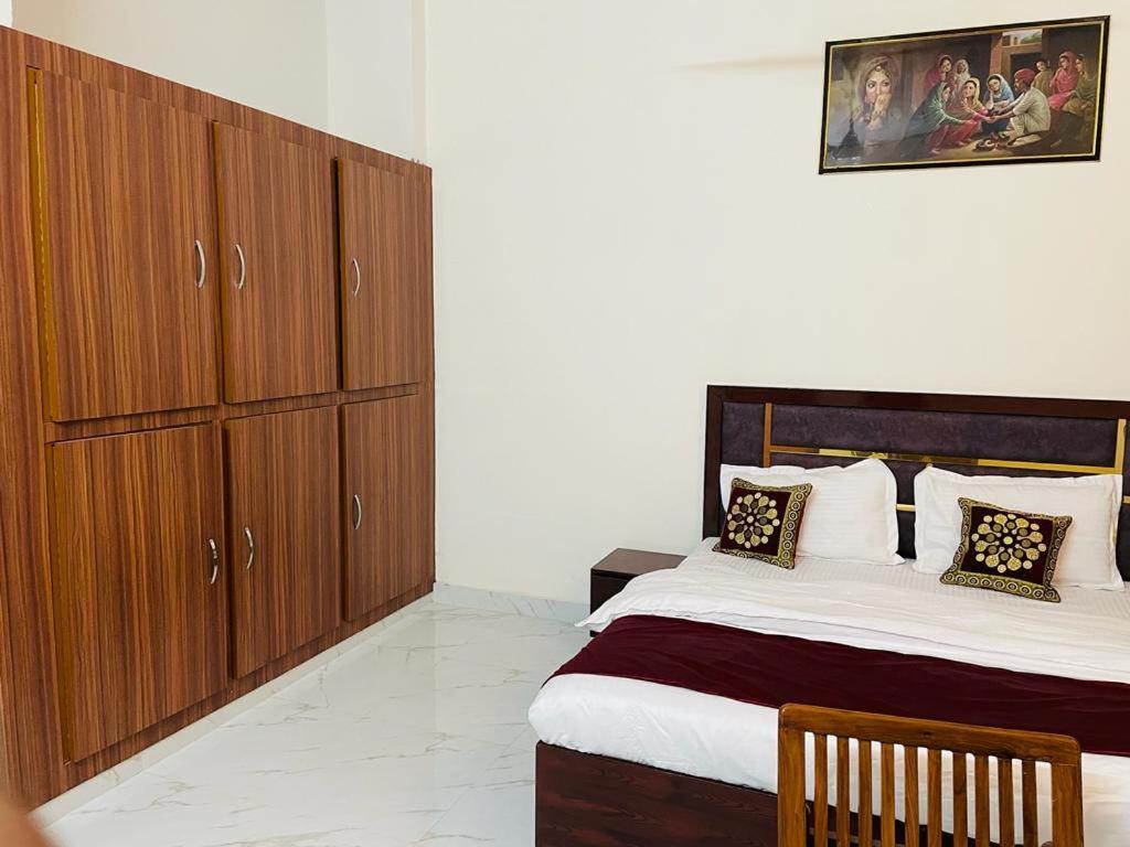 ויסאקפאטנם Zora Park Luxury Rooms מראה חיצוני תמונה